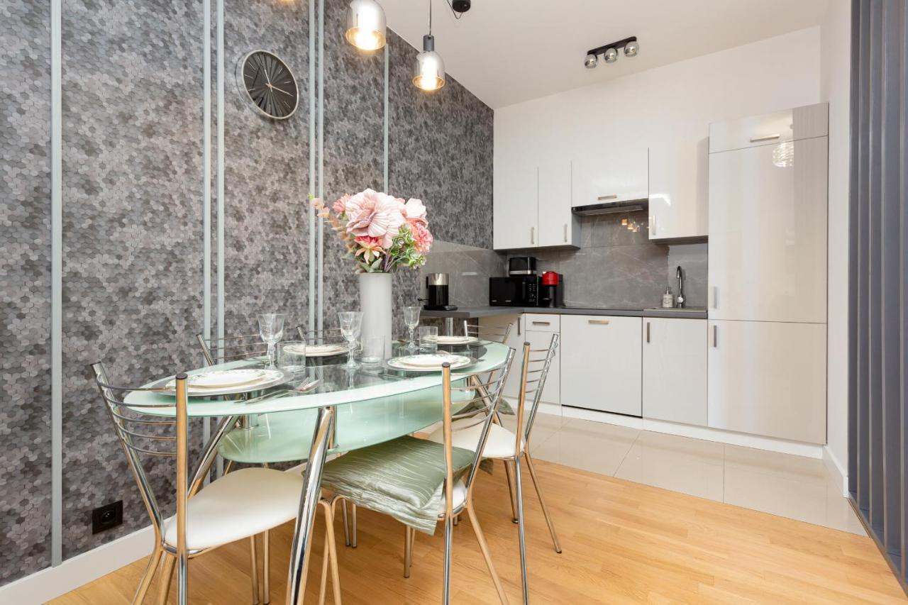 Park Arkadia Apartment With Parking Mokotow By Noclegi Renters Varsavia Esterno foto