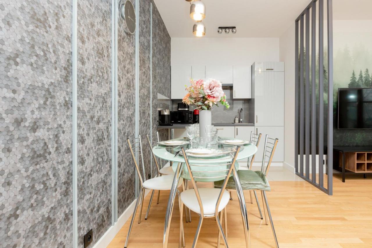 Park Arkadia Apartment With Parking Mokotow By Noclegi Renters Varsavia Esterno foto