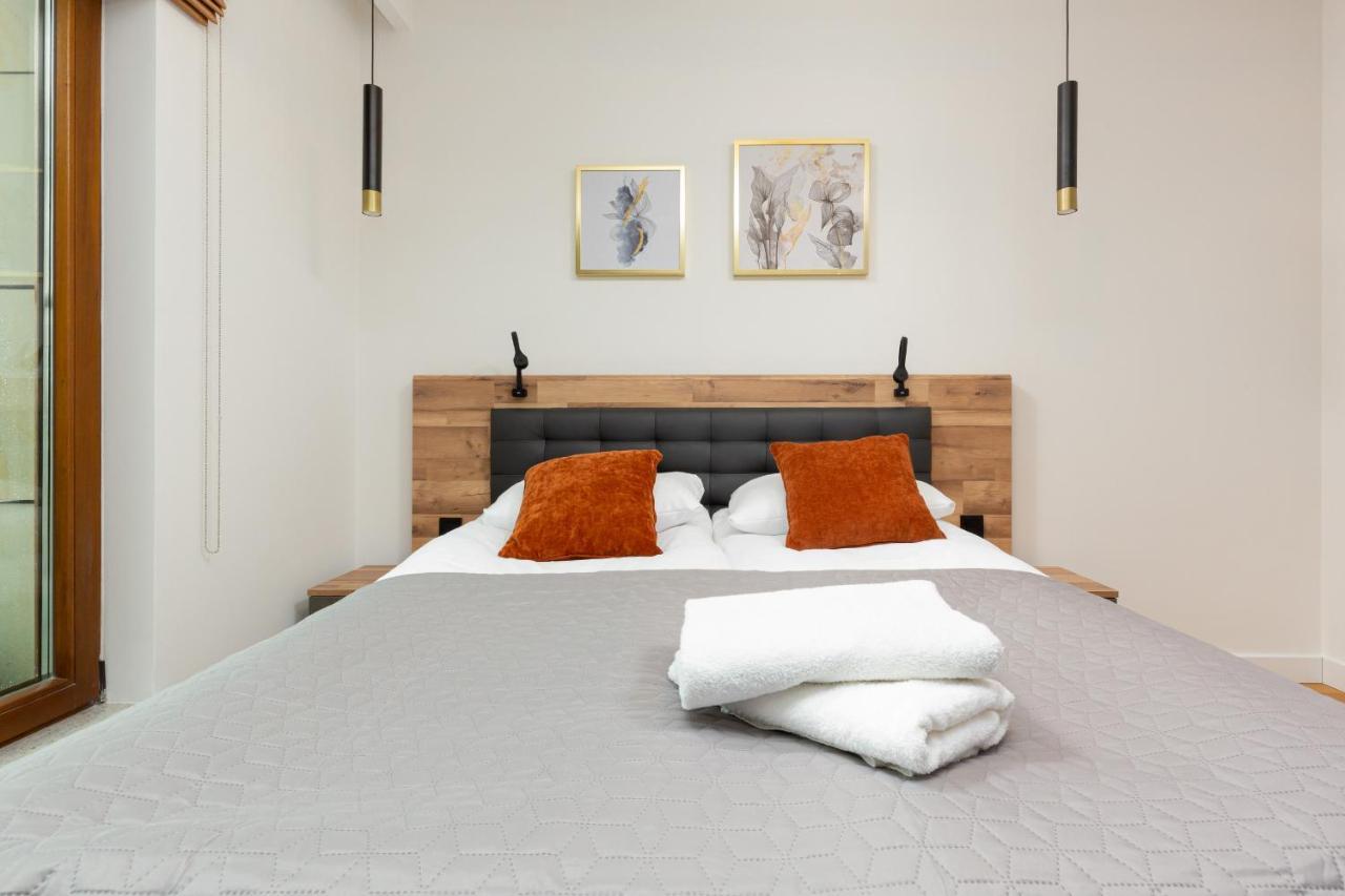 Park Arkadia Apartment With Parking Mokotow By Noclegi Renters Varsavia Esterno foto