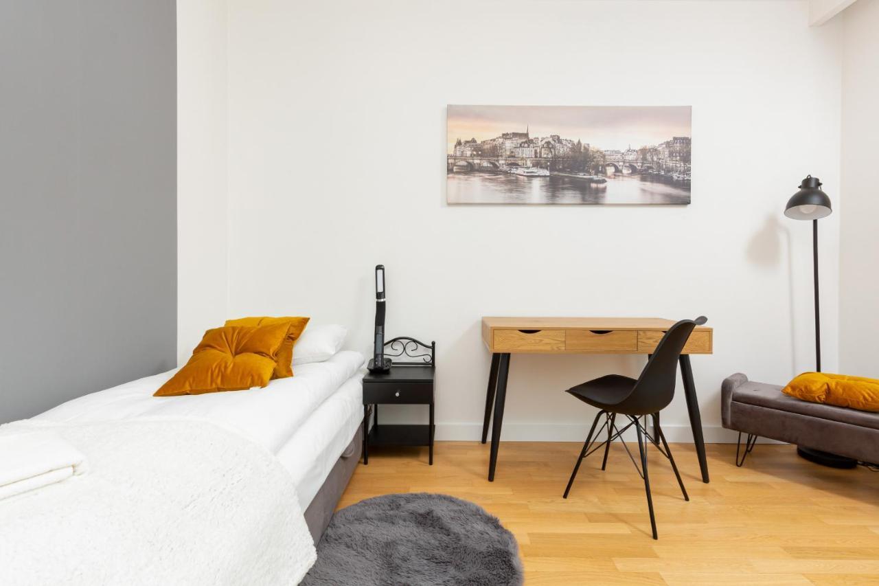 Park Arkadia Apartment With Parking Mokotow By Noclegi Renters Varsavia Esterno foto