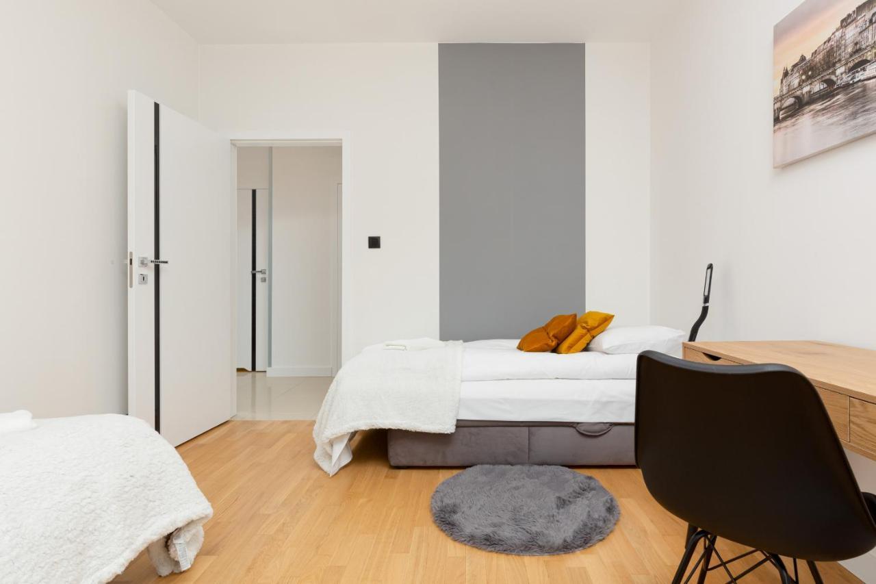 Park Arkadia Apartment With Parking Mokotow By Noclegi Renters Varsavia Esterno foto